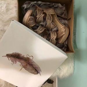 Prom/Semi-Formal Heels! 👠 NIB